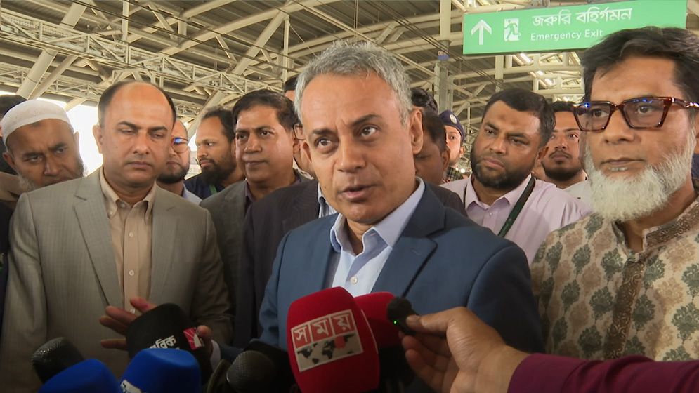 ঈদের আগে জ্বালানি তেলের দাম বাড়বে না: সড়কমন্ত্রী